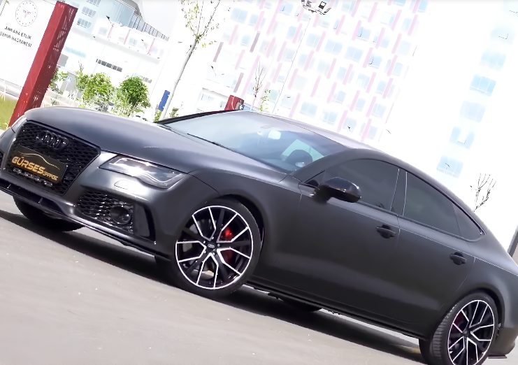 Audi A7 aracına Ankara Şaşmaz'da uygulanan mat siyah renkli araç kaplama